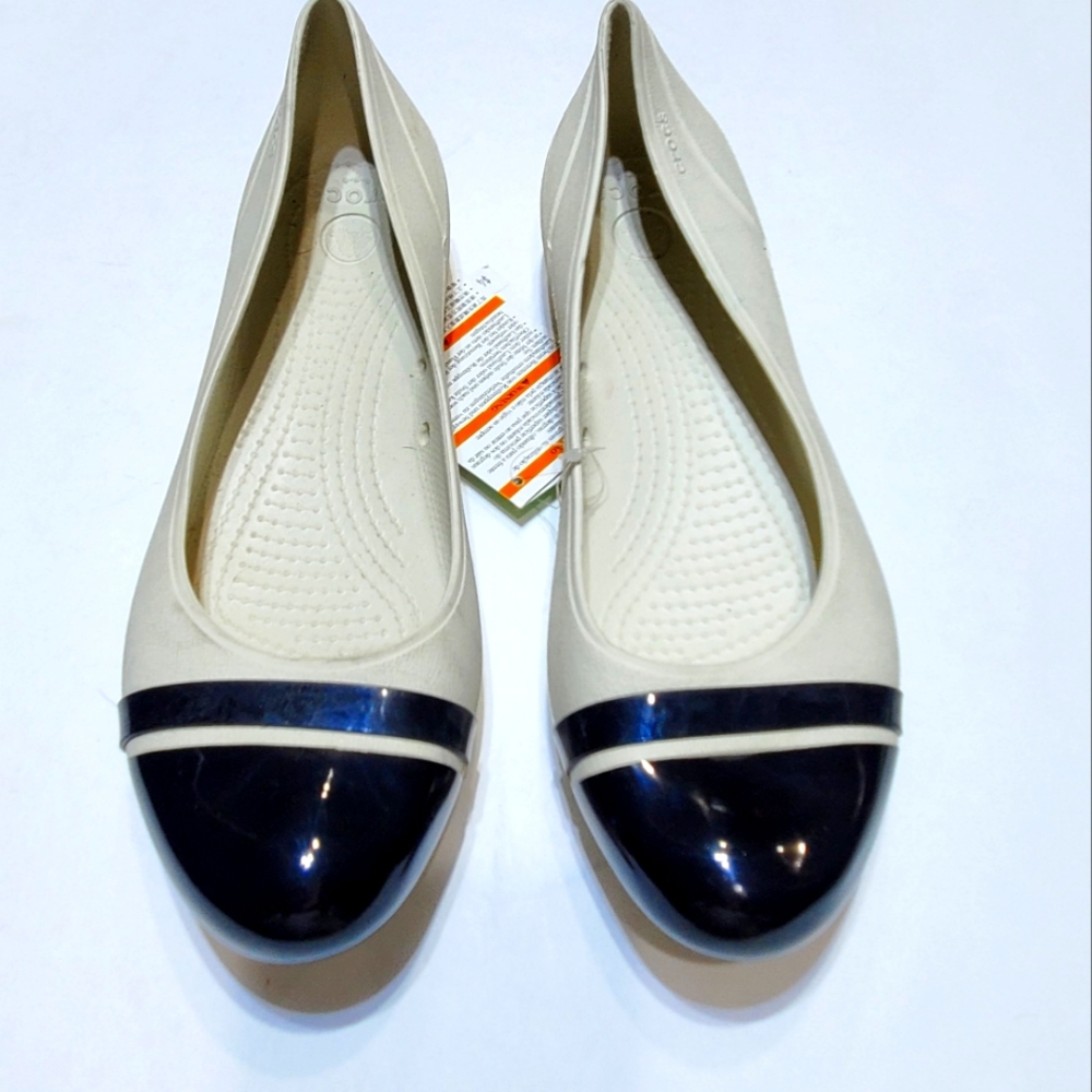 Crocs Flats Ballet Slip on NWT Size 10